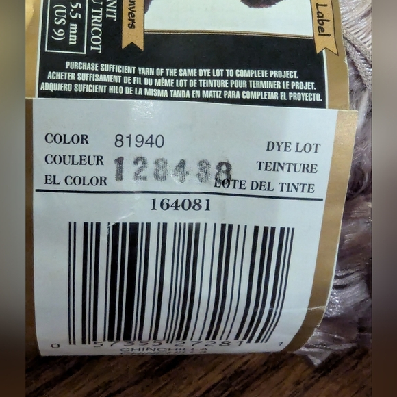 Bernat Boa Furs yarn Lot 8 Skiens Plus Partial Color -Chinchilla/Taupe - Picture 7 of 9